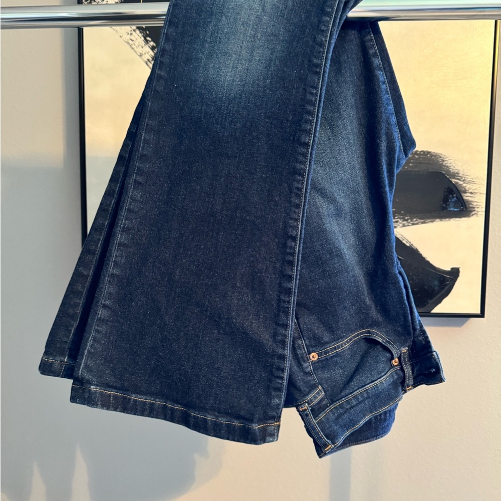 GAP Flare Jeans. 29 short